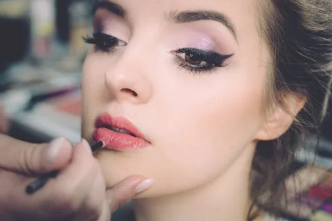 Mira Skin Lab Dudak Kalemi - Dudak Kalemi | Luma Kozmetik